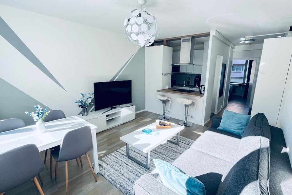 Апартаменты Urban Retreat By Sujukoto - 650m To Market Square Турку